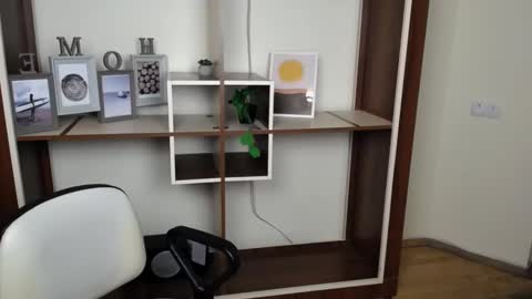 Snapshot of vanessakim_ chatting on 03-10-26, 06:24 Vanessa online show from 03-10-26, 06:24