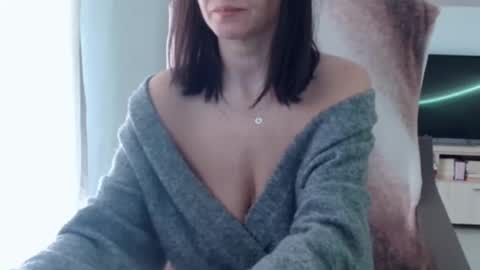 Vanessa online show from 10-23-25, 11:09