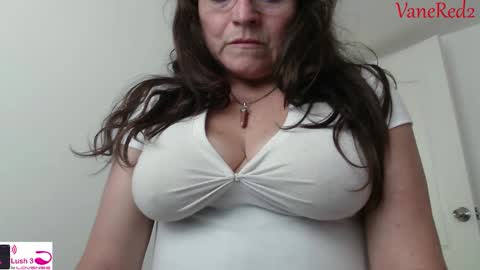 Vanesared2 online show from 02-25-25, 07:47