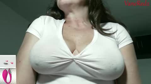 Vanesared2 online show from 12-18-25, 12:27