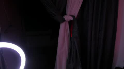 Snapshot of vanessascott_ chatting on 05-17-26, 06:22 vanessascott_ online show from 05-17-26, 06:22