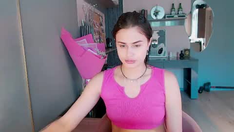 Snapshot of vanessatenderness chatting on 06-09-26, 06:36 vanessatenderness online show from 06-09-26, 06:36