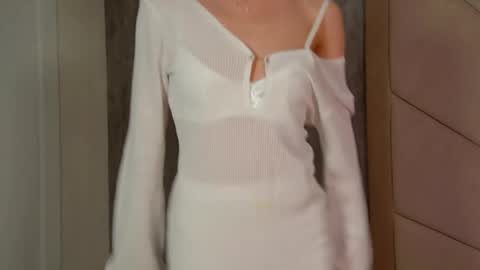 VanessaVienne online show from 03-21-26, 04:43