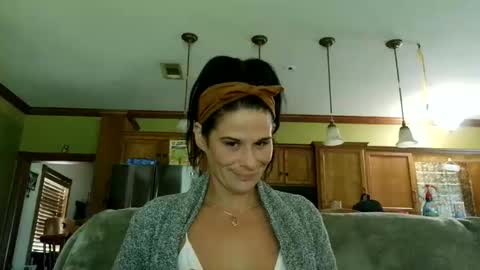 vanessaxovalentine online show from 05-18-26, 12:44