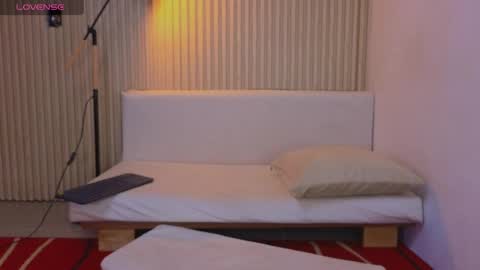 New account follow me online show from 04-25-26, 08:28