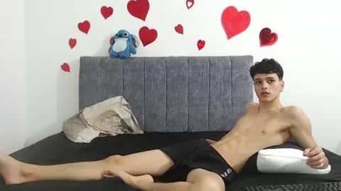 Snapshot of vanie_ chatting on 07-11-26, 11:39 Ruby and Vanie online show from 07-11-26, 11:39