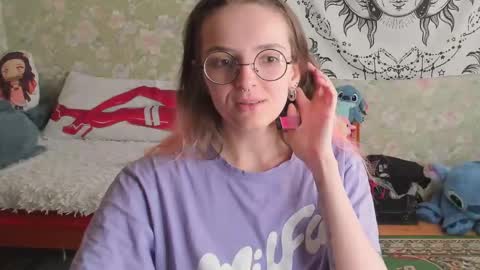 Snapshot of vanilla_arya chatting on 05-05-26, 11:07 Adelina online show from 05-05-26, 11:07