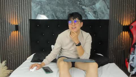 vanilla_hot_ online show from 02-01-25, 01:20