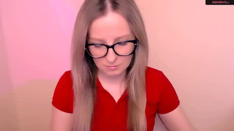 Mia online show from 04-26-26, 10:57