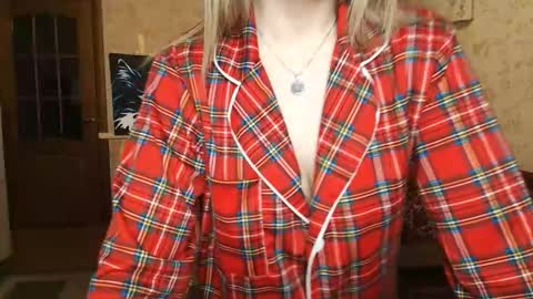 VanillaMuffin online show from 02-19-25, 07:06