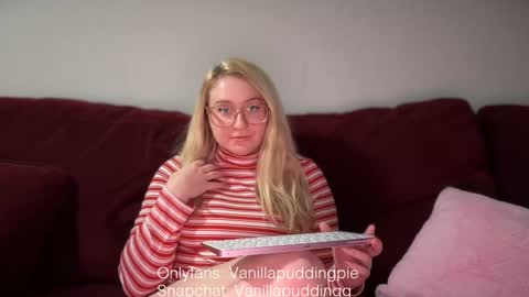 Snapshot of vanillapuddingpie chatting on 12-09-24, 10:52 vanillapuddingpie online show from 12-09-24, 10:52