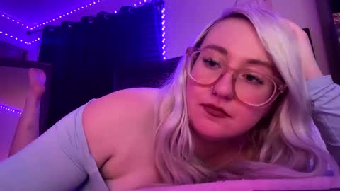 Snapshot of vanillapuddingpie chatting on 04-11-26, 01:21 vanillapuddingpie online show from 04-11-26, 01:21