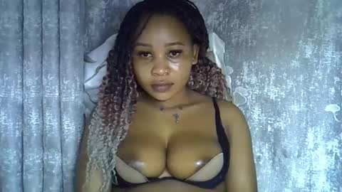 Snapshot of vanillavenus chatting on 05-24-26, 11:32 vanillavenus online show from 05-24-26, 11:32