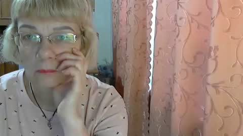 Vanillaxcreamy online show from 12-11-24, 08:26