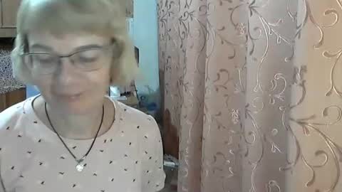 Vanillaxcreamy online show from 12-12-24, 02:44