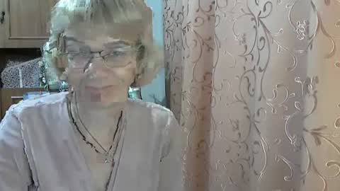Vanillaxcreamy online show from 12-21-24, 02:37