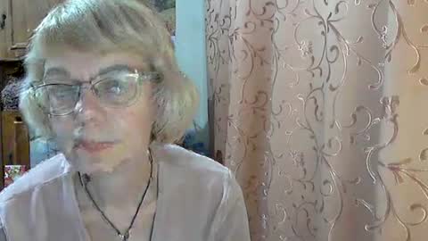 Vanillaxcreamy online show from 12-21-24, 05:40