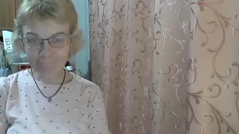 Vanillaxcreamy online show from 03-10-25, 06:23