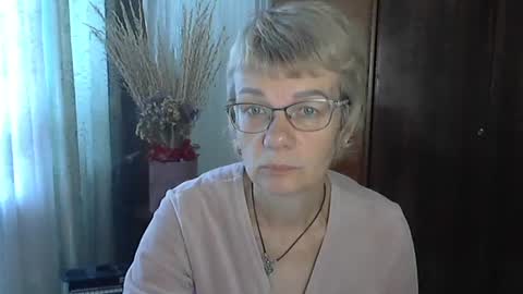 Vanillaxcreamy online show from 10-14-25, 08:26