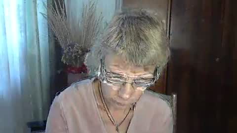 Vanillaxcreamy online show from 10-17-25, 10:51