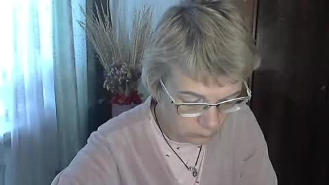 Vanillaxcreamy online show from 10-21-25, 10:05