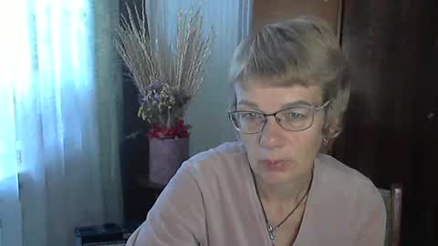 Vanillaxcreamy online show from 10-24-25, 09:17