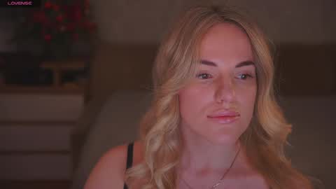 Sophie online show from 01-09-26, 02:25