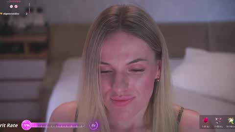 Sophie online show from 04-17-26, 10:07