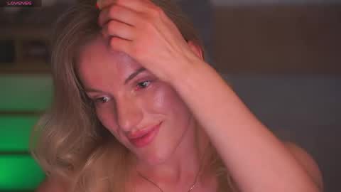 Sophie online show from 06-09-26, 11:16