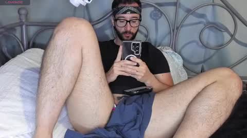 Snapshot of vann_helsing chatting on 10-29-25, 03:47 Van online show from 10-29-25, 03:47