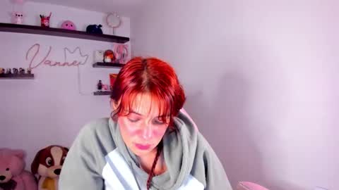 Snapshot of vannessa_shy chatting on 04-29-26, 10:05 Vanesa online show from 04-29-26, 10:05