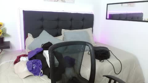 Snapshot of vannesweet_ chatting on 04-30-26, 08:57 vane online show from 04-30-26, 08:57
