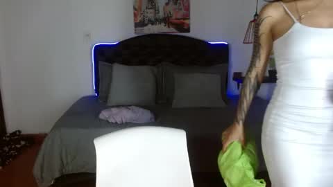 Snapshot of vannesweet_ chatting on 05-15-26, 09:33 vane online show from 05-15-26, 09:33
