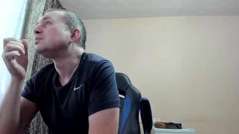 vano_822 online show from 12-17-25, 08:09