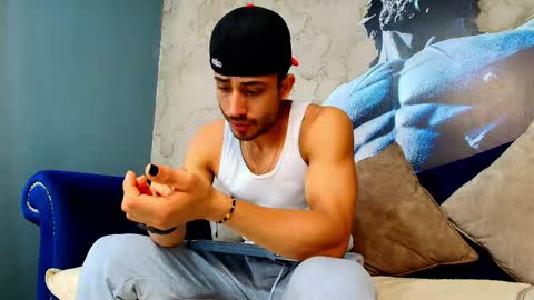 Vans Ross online show from 04-21-26, 01:50