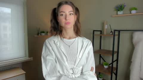 Charline online show from 04-16-26, 09:54