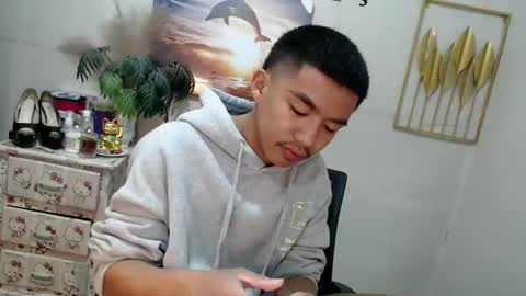 vanxxx2005 online show from 02-17-25, 06:15