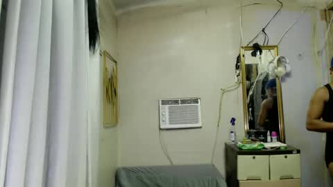 vanxxx2005 online show from 04-25-26, 06:38