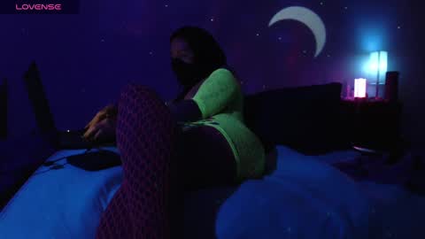 Snapshot of vapourbabe chatting on 02-08-25, 06:43 vapourbabe online show from 02-08-25, 06:43