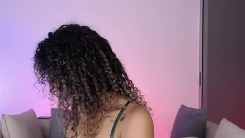Snapshot of varenka_ivanova22 chatting on 05-10-26, 04:39 varenka_ivanova22 online show from 05-10-26, 04:39