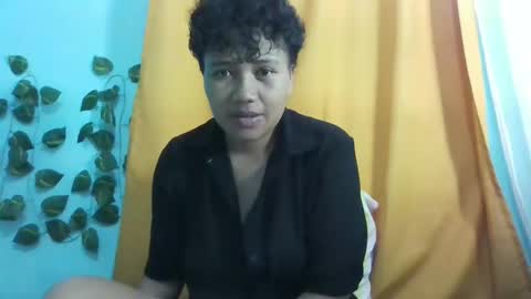Snapshot of vayannah chatting on 05-16-26, 07:38 Vayannah online show from 05-16-26, 07:38