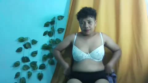 Snapshot of vayannah chatting on 05-31-26, 12:12 Vayannah online show from 05-31-26, 12:12