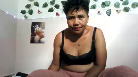 Snapshot of vayannah chatting on 06-03-26, 12:19 Vayannah online show from 06-03-26, 12:19