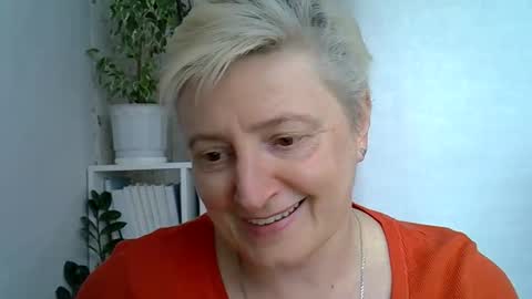 Snapshot of vea_motty chatting on 04-28-26, 10:20 vea_motty online show from 04-28-26, 10:20