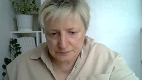 Snapshot of vea_motty chatting on 04-30-26, 11:27 vea_motty online show from 04-30-26, 11:27