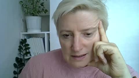 Snapshot of vea_motty chatting on 05-29-26, 12:47 vea_motty online show from 05-29-26, 12:47