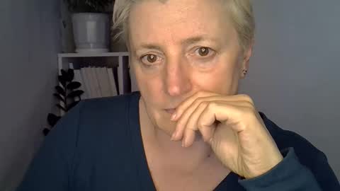 Snapshot of vea_motty chatting on 05-30-26, 06:27 vea_motty online show from 05-30-26, 06:27