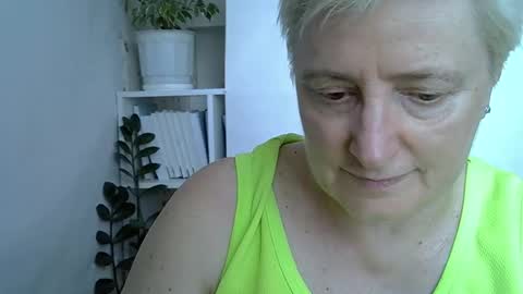 Snapshot of vea_motty chatting on 06-05-26, 08:20 vea_motty online show from 06-05-26, 08:20