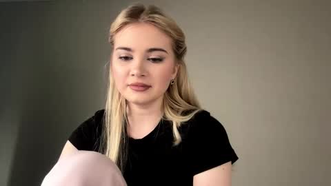 Monika online show from 02-17-26, 01:07