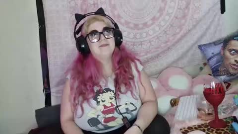 Snapshot of veelehanex3 chatting on 12-03-24, 02:25 Veronica Lehane online show from 12-03-24, 02:25